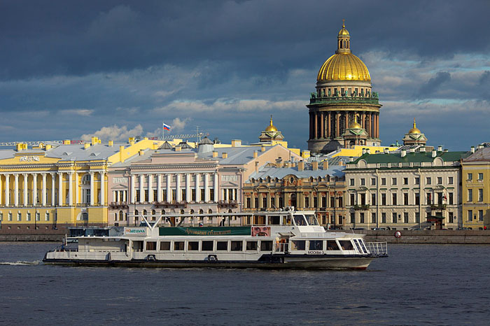 di-thuyen-tren-song-st-petersburg-worldtrip