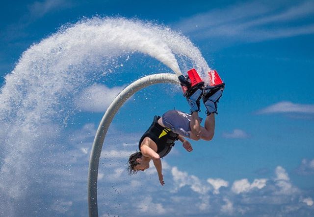 jacket-flyboard-uc-worldtrip